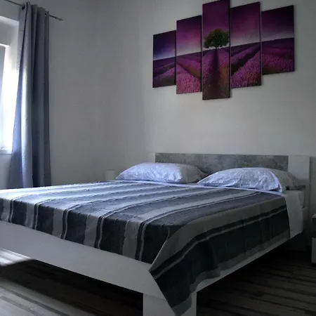 Apartment Apartman Ana Sali