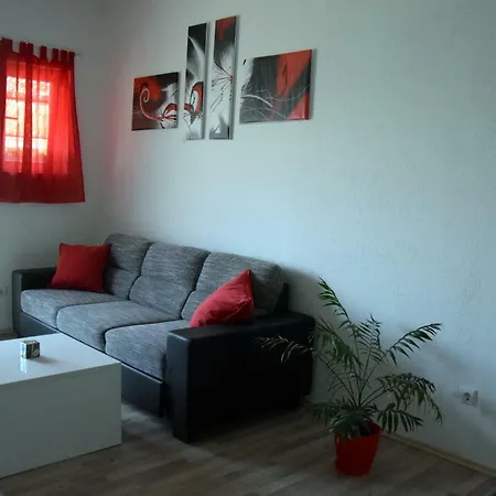 Apartman Ana *